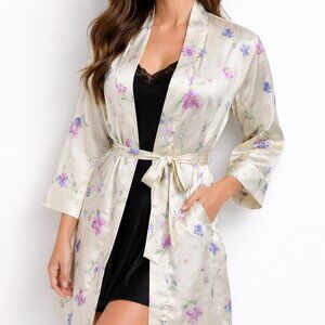 VICTORIAS SECRET Vintage Yellow Floral Satin Robe “One Size” fits most
